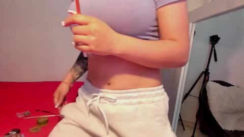 Lindaa maria  online show from October 3, 7:19 pm