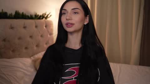 Call me Linda online show from March 7, 10:10 pm