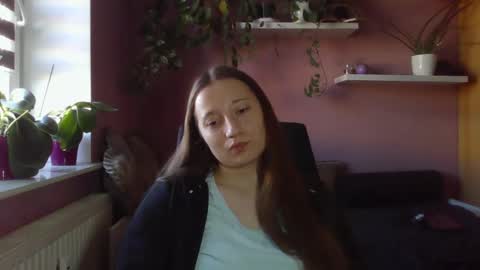 LindaAmore online show from September 25, 7:18 am