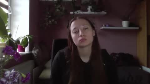 LindaAmore online show from September 30, 7:14 am