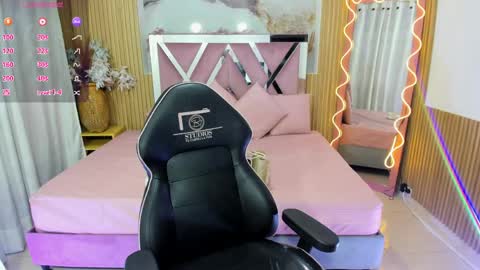 Linda  online show from June 4, 3:23 am
