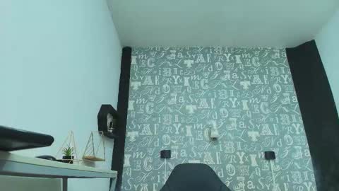  Lindsey  online show from October 12, 11:56 am