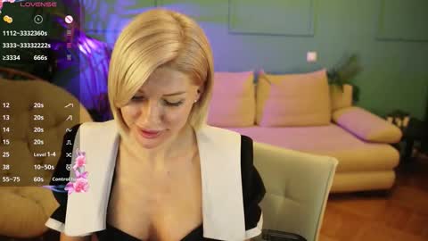 lindsi_luvviv online show from January 19, 4:36 pm