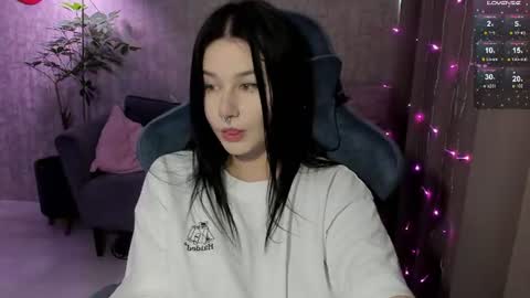 Lina online show from August 3, 9:04 am