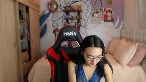 LinzyBaner online show from June 24, 11:37 pm