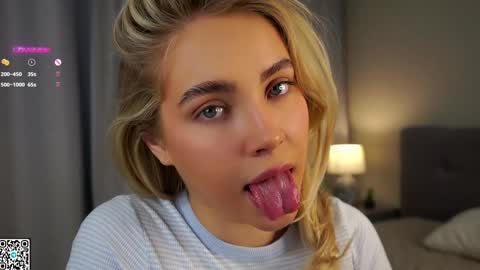 Amelia online show from January 25, 3:09 am