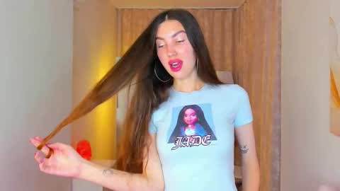 Lira revery online show from November 27, 1:30 am