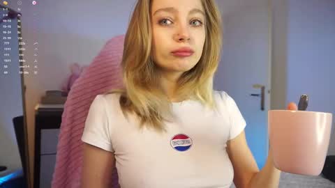 Lisa online show from March 6, 9:36 am