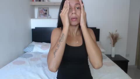 Lisa Santos online show from January 13, 2:00 pm