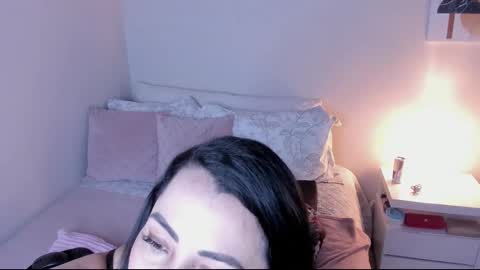 lisa laurent online show from February 1, 1:23 am