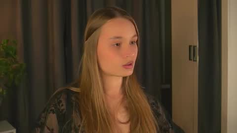 Elisabeth or Lisa online show from September 26, 8:17 pm