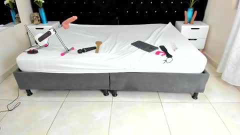 lisa_sweetas online show from September 27, 9:22 pm