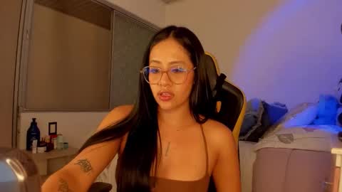 Lisa Thompson online show from November 11, 3:35 am