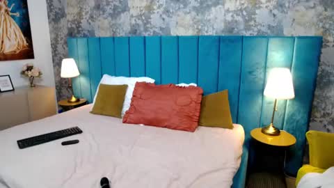 lisacroft online show from October 22, 7:46 am