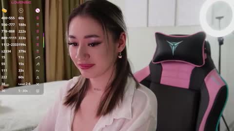   LISA   online show from December 3, 6:10 pm