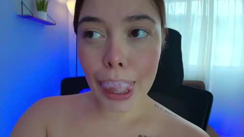 Lisbet online show from February 14, 7:23 pm