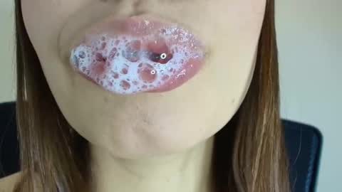 Lisbet online show from September 13, 4:15 pm