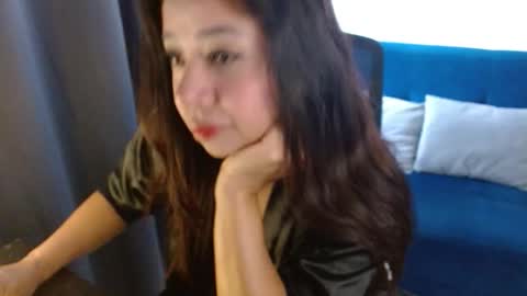  Liss  online show from November 13, 2:49 pm