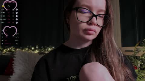 lissa_rose online show from December 9, 6:35 pm