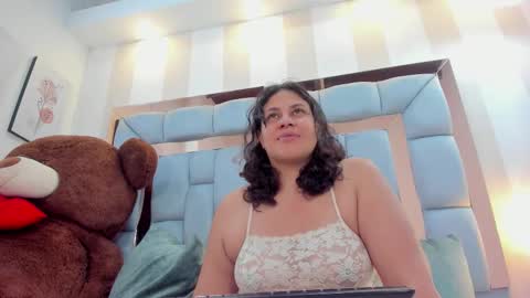 lissaharris online show from February 20, 4:00 am