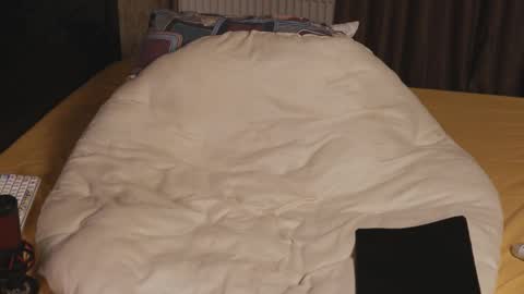 Lissa Ross online show from December 4, 3:24 pm