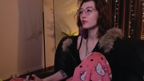 lissaros online show from January 10, 1:05 pm