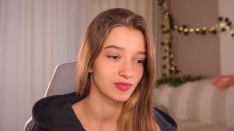 Kiki online show from September 26, 3:20 pm