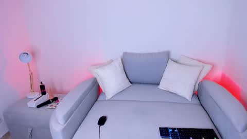 Xiom online show from September 18, 11:31 am