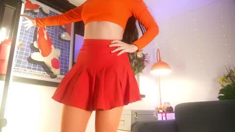 Emily Hill online show from April 1, 8:06 pm