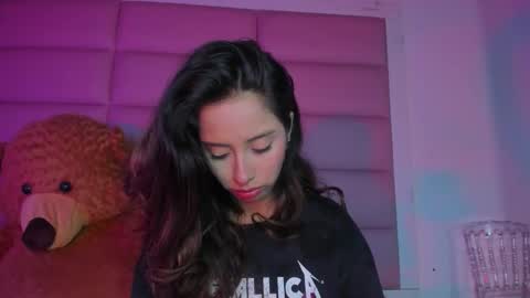 littlee_emma_ online show from December 19, 3:32 am