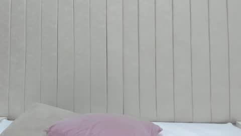 im olivia IG littleolivia01 online show from February 17, 1:00 pm