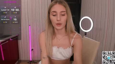 My name is Livy Nice to meet you  Thumbs up please its important online show from January 31, 7:11 pm