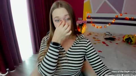 Girl next door online show from November 7, 12:33 pm