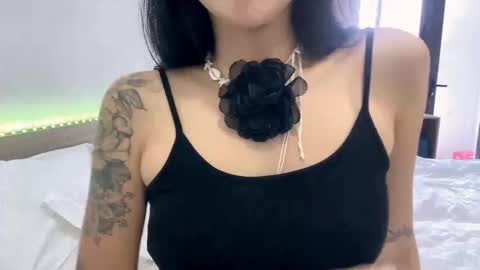 Lizz online show from October 18, 8:17 am