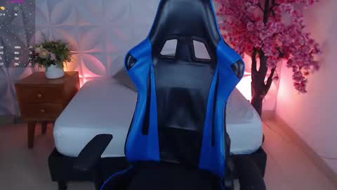 LIZETH online show from December 22, 8:01 pm