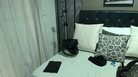 Lizz  online show from September 10, 11:43 am