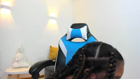 lizzie_williamss online show from October 3, 3:44 am