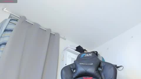 lizzie online show from February 4, 4:04 am