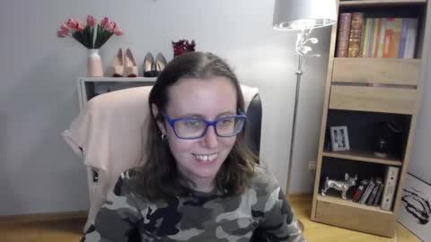 Lizzy online show from November 14, 6:02 am