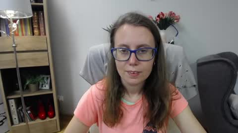 Lizzy online show from June 8, 4:35 am