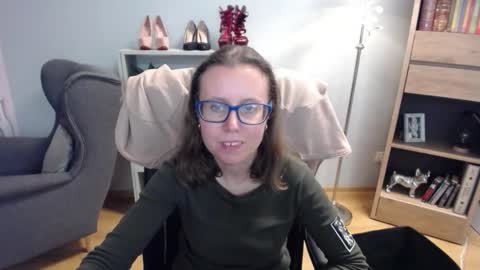 Lizzy online show from October 14, 4:48 am