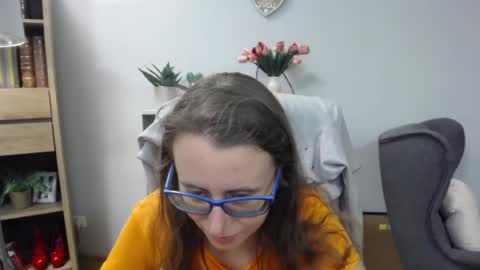 Lizzy online show from July 24, 6:44 am