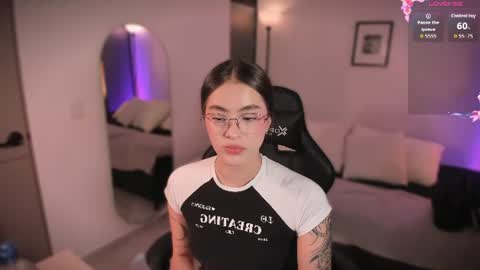 Lizzy Colins online show from August 1, 7:27 pm