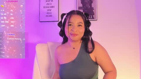 lizzyponcee online show from October 12, 9:12 am