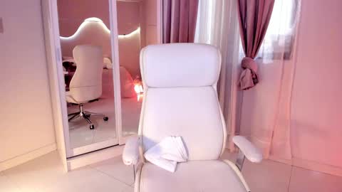 Kloe see you 28-11  to celebrate my birthday online show from March 11, 2:21 am