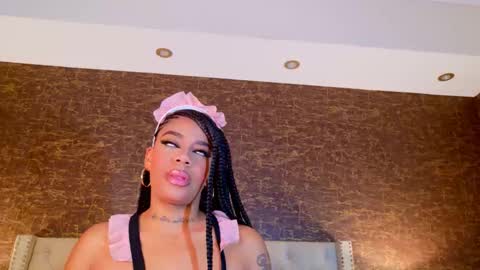  LOANA  online show from March 29, 10:47 am