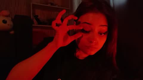 lola online show from April 2, 6:33 am