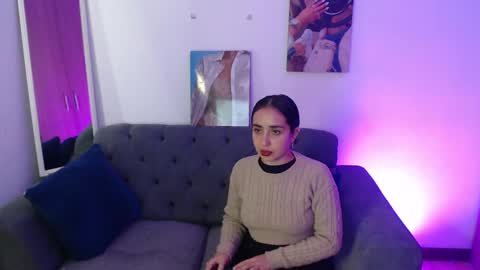 lolaandcamille online show from March 6, 1:14 pm