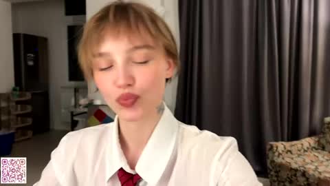 lolaatatee online show from May 30, 6:48 pm
