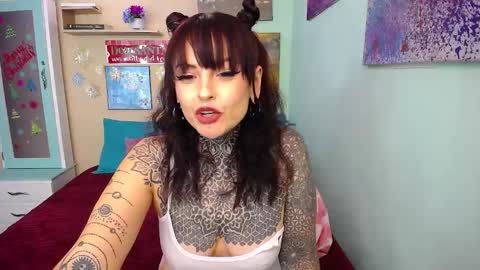 Lola online show from December 2, 6:41 pm